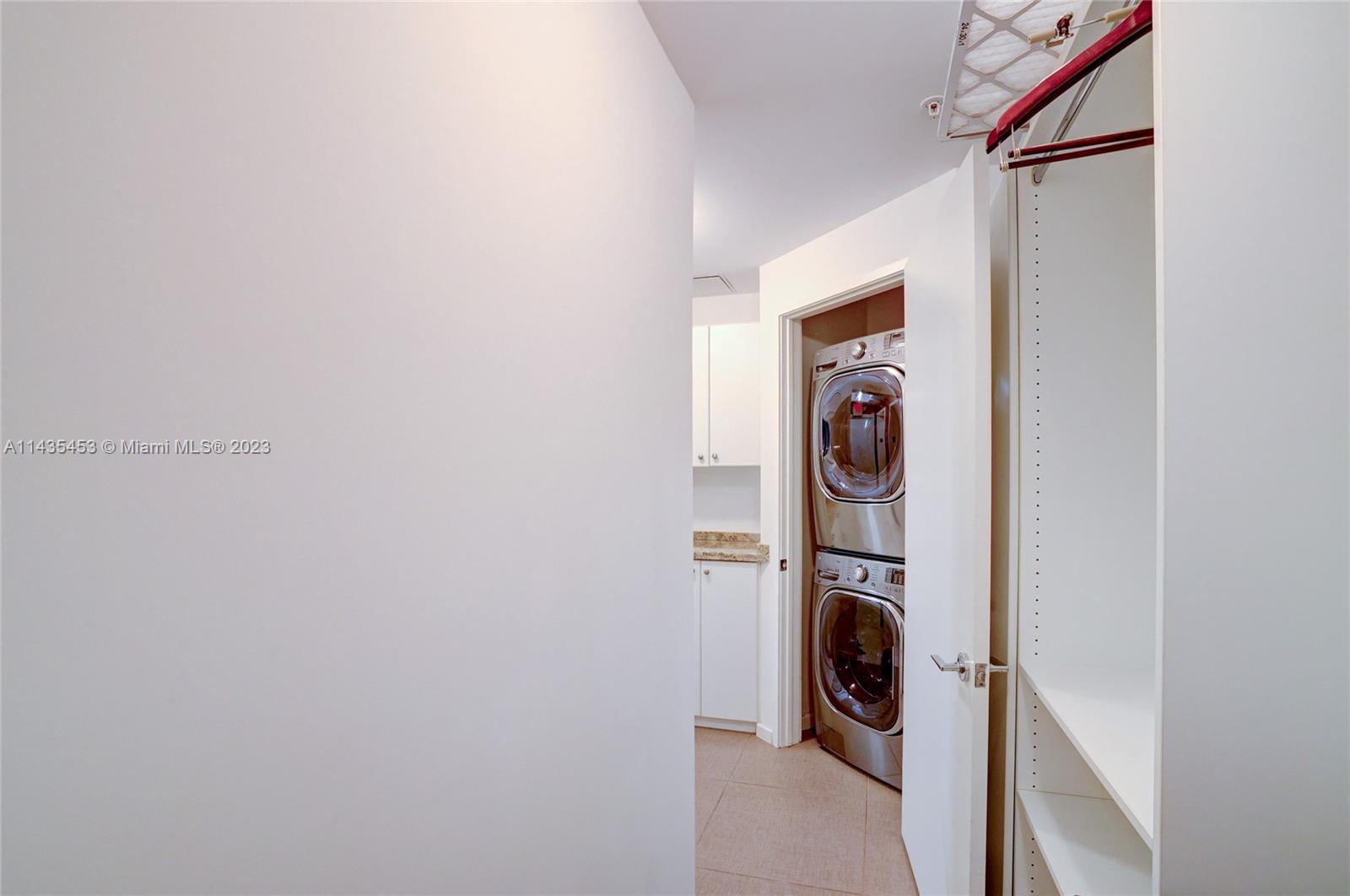 SAYAN CONDO - Residential