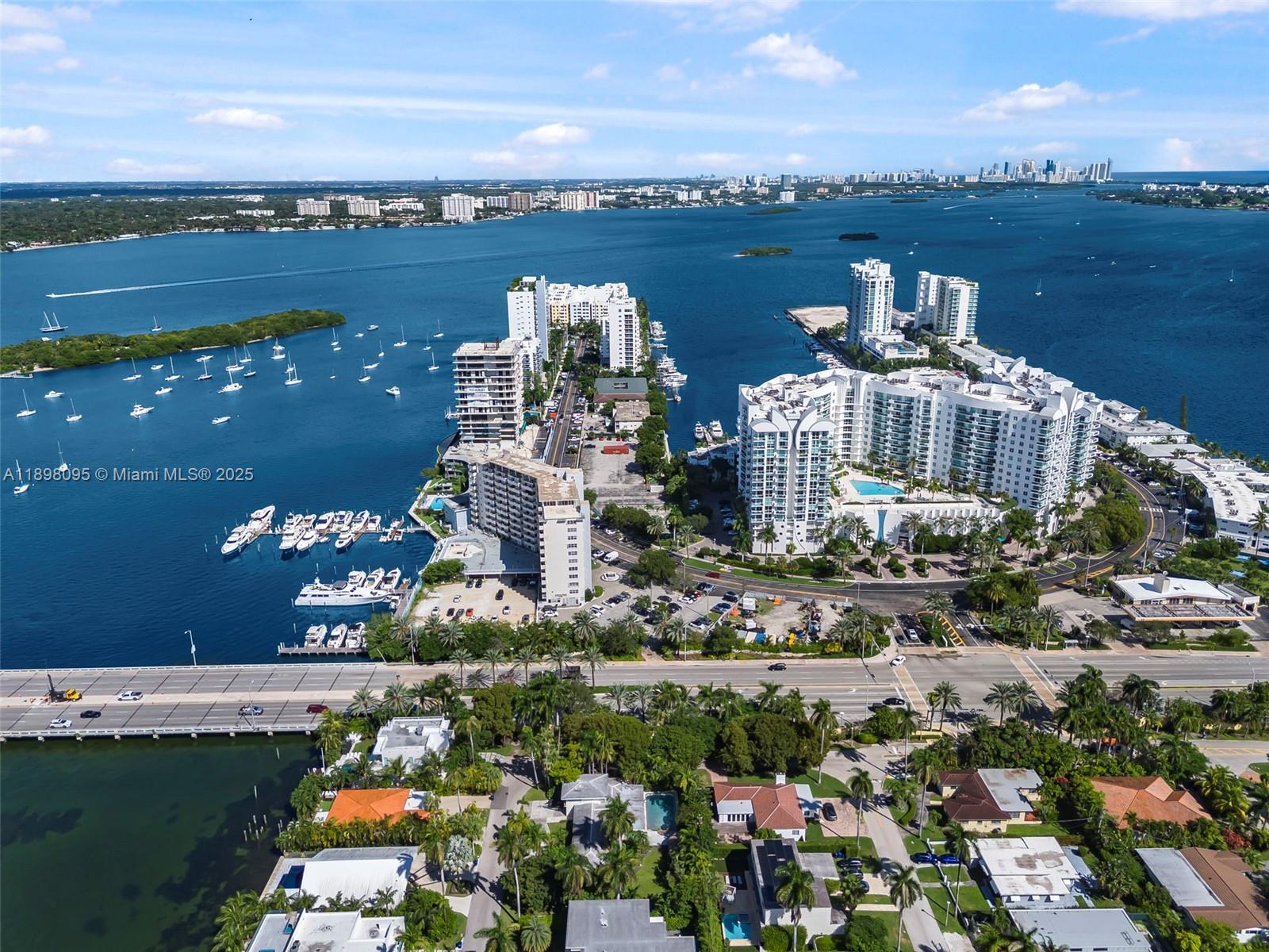 BAYSHORE YACHT & TENNIS C - Residential