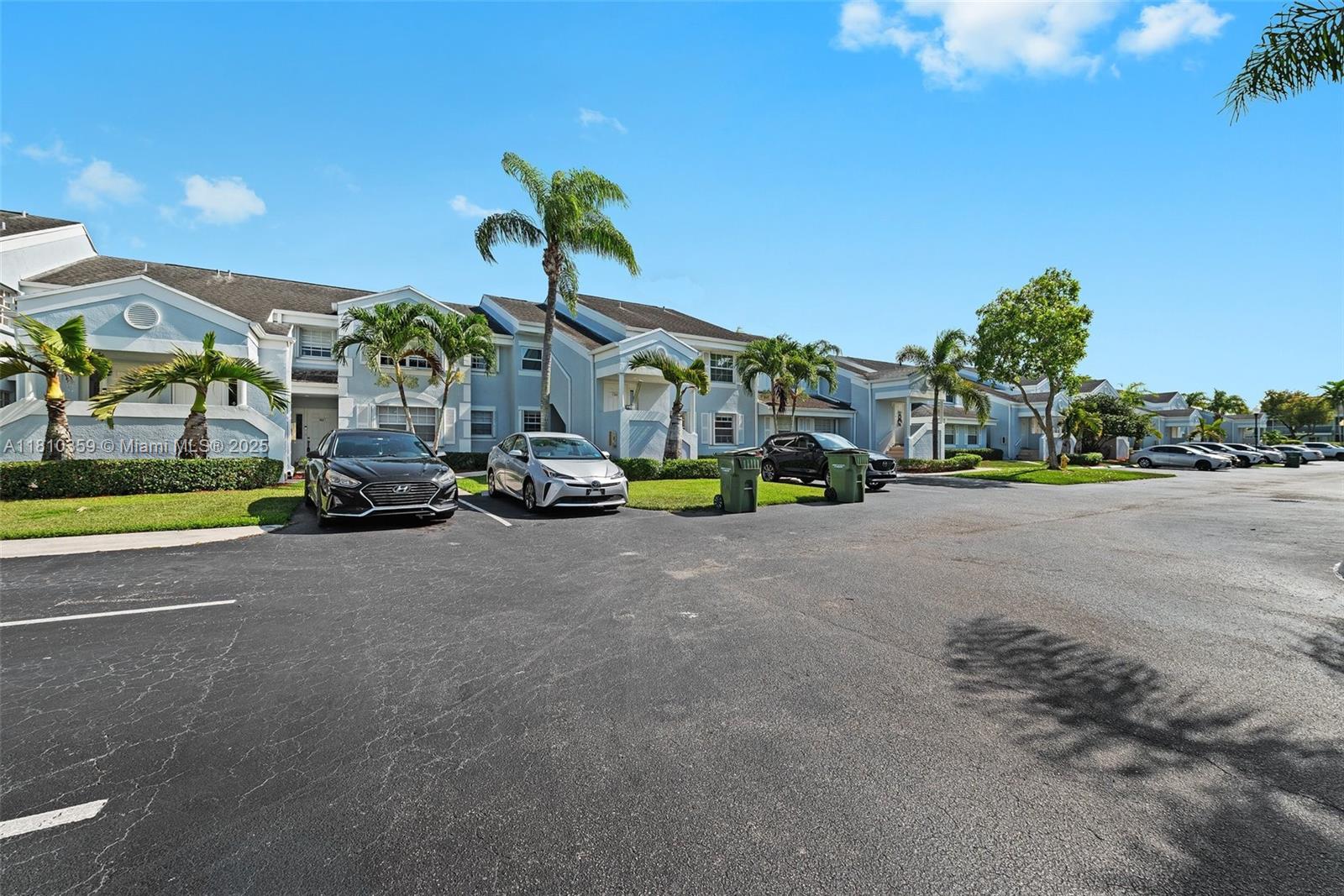 2649 Se 19th Ct 106-D, Homestead, Miami-Dade County, Florida - 3 Bedrooms  
2 Bathrooms - 