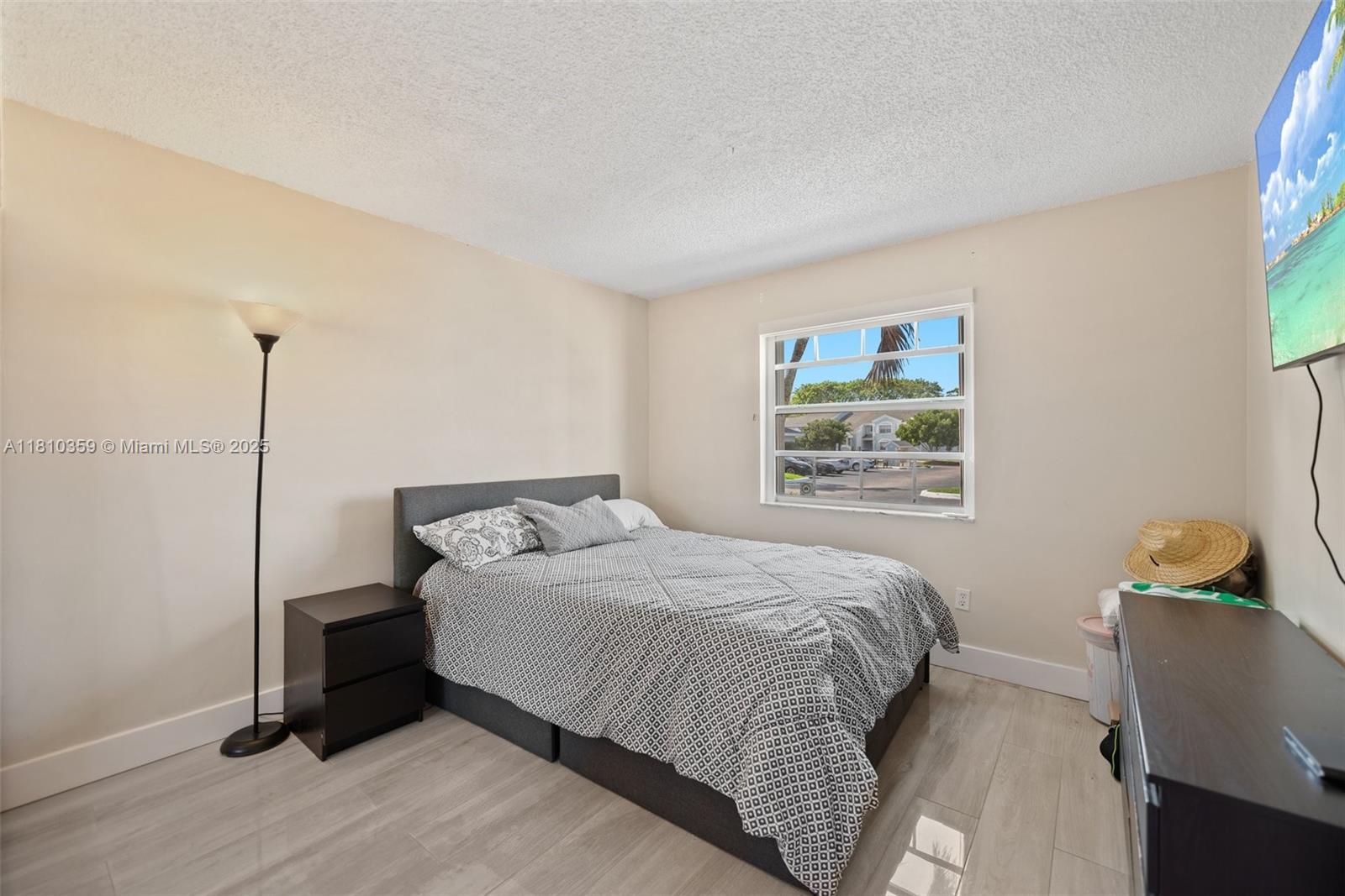 KEYS GATE CONDO NO ONE - Residential