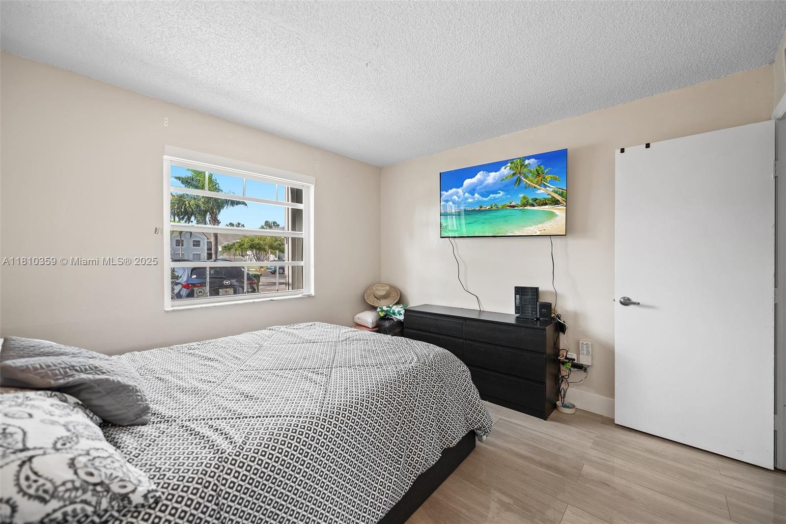 KEYS GATE CONDO NO ONE - Residential