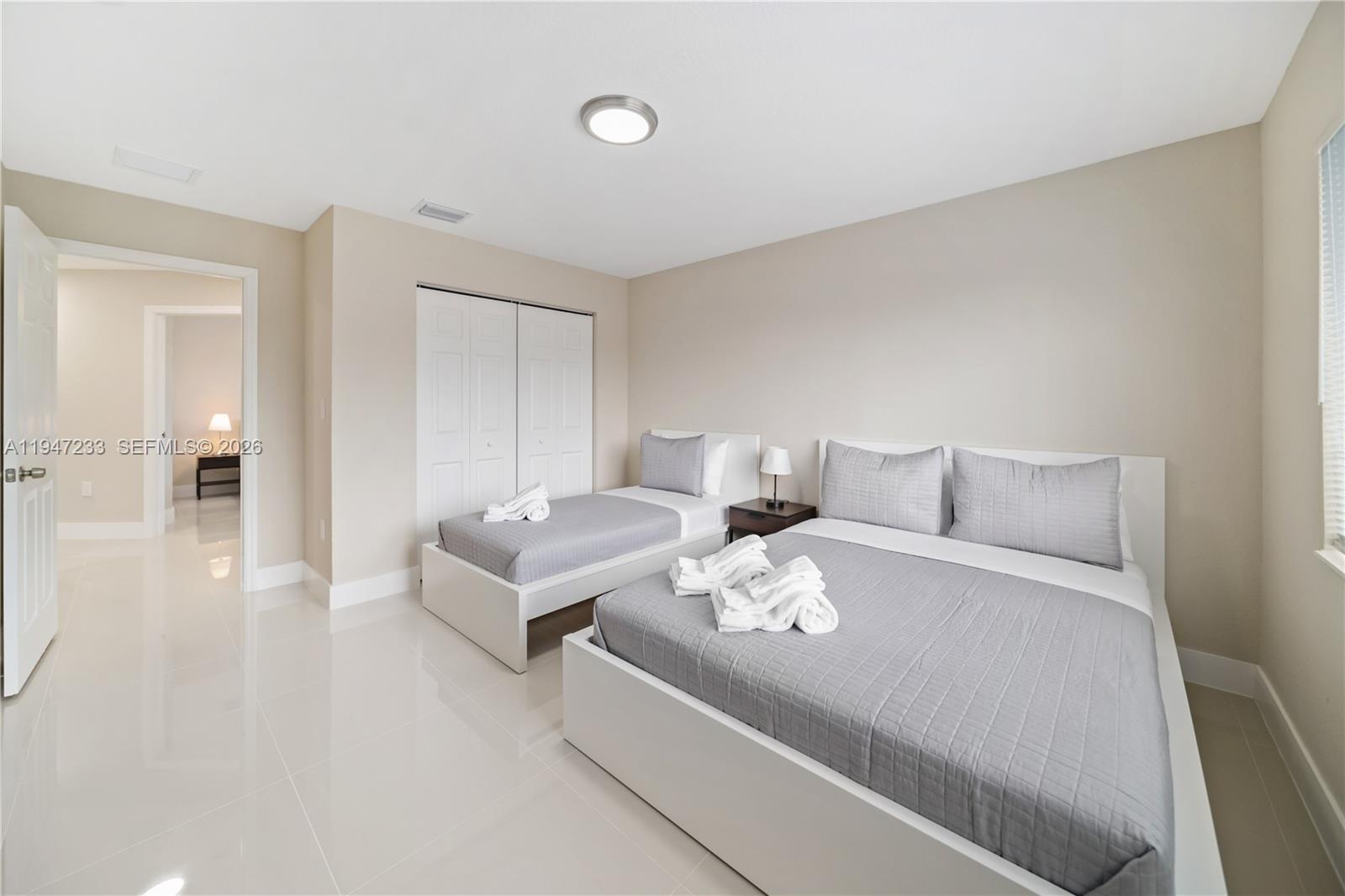 BISCAYNE BLVD PARK - Residential Income