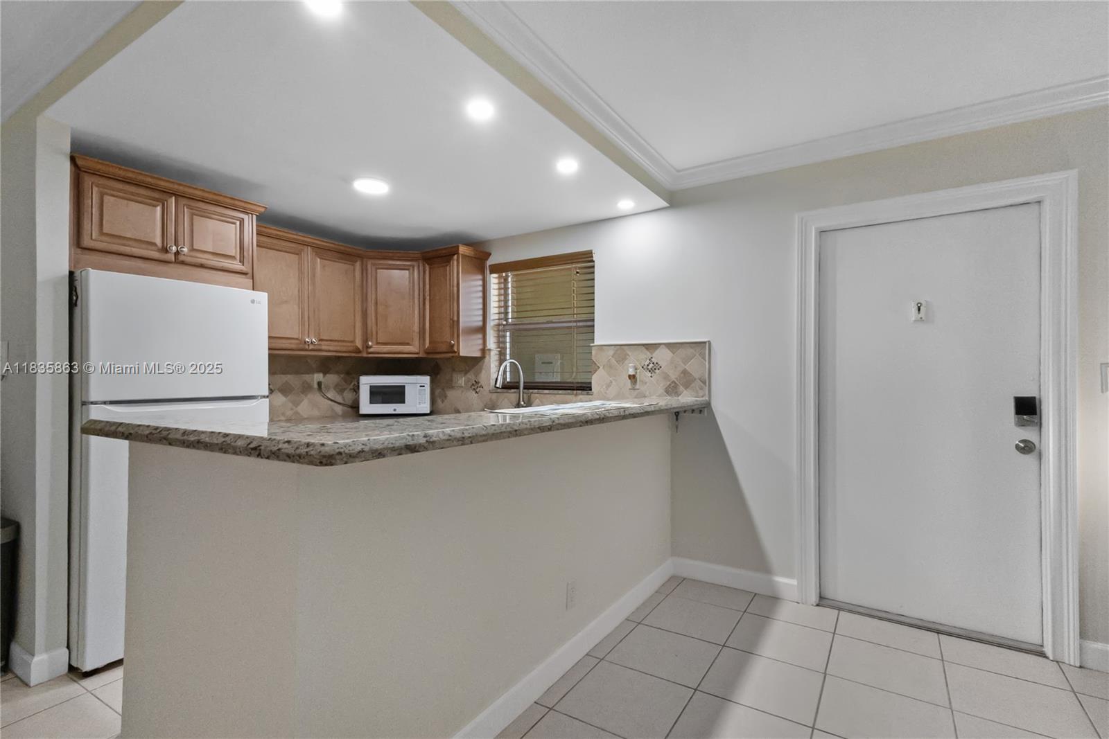 2400 NE 10th St 104