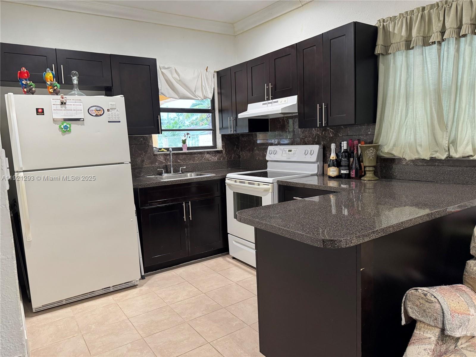 THE TROPICS AMD - Residential