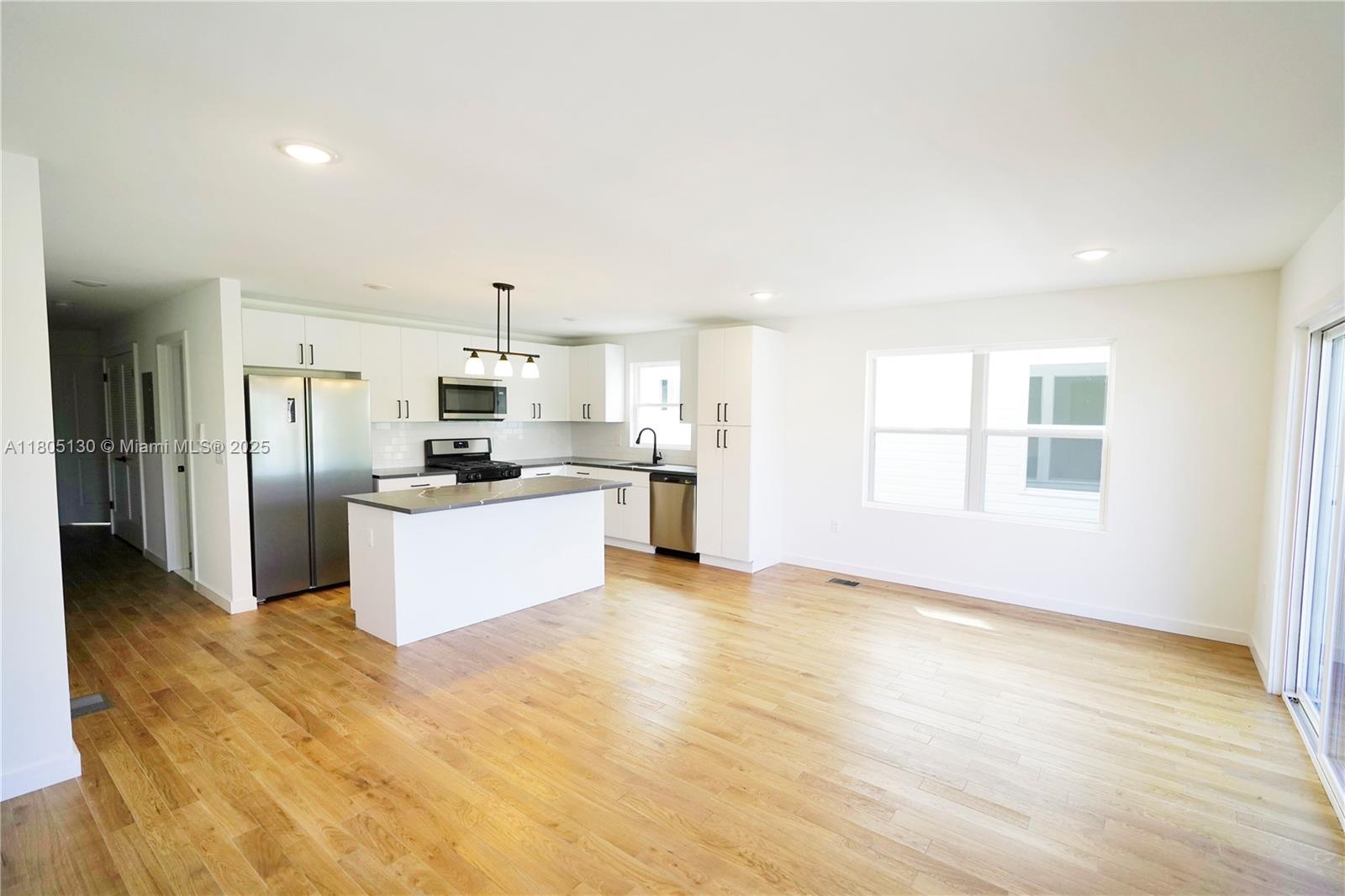 728 Seaport Drive