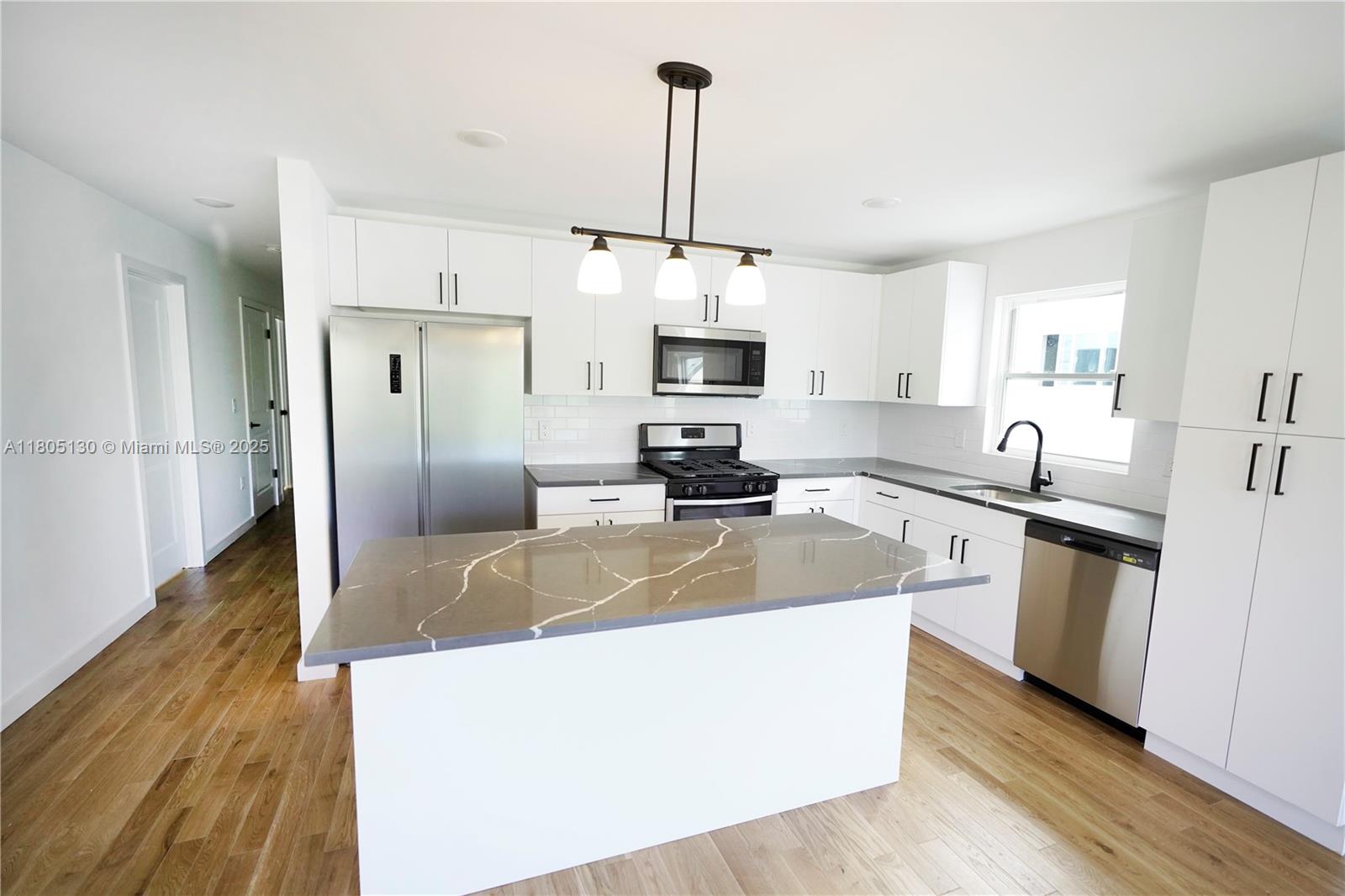 728 Seaport Drive