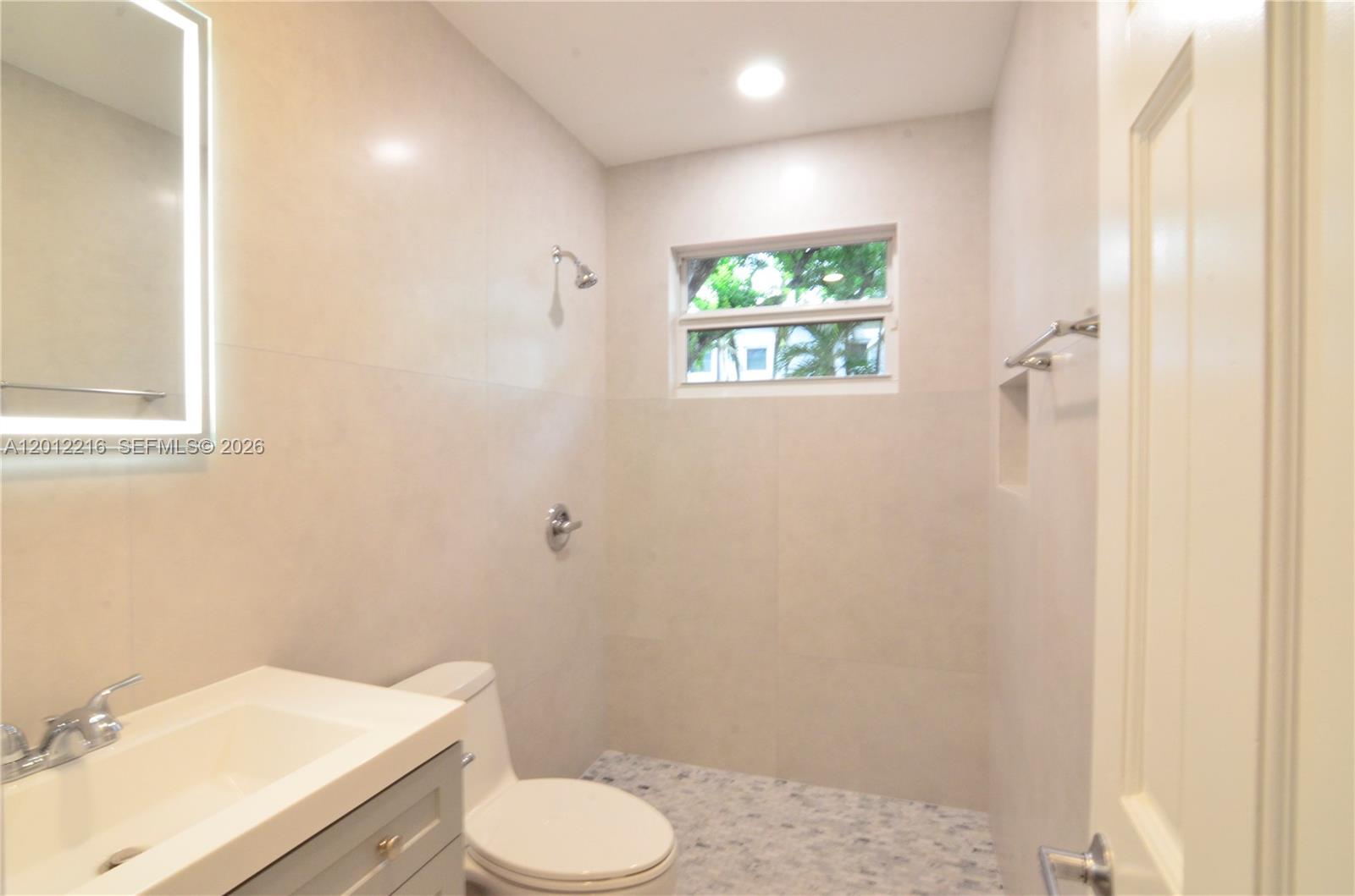 JACKSON PEACOCKS SUB - Residential Lease