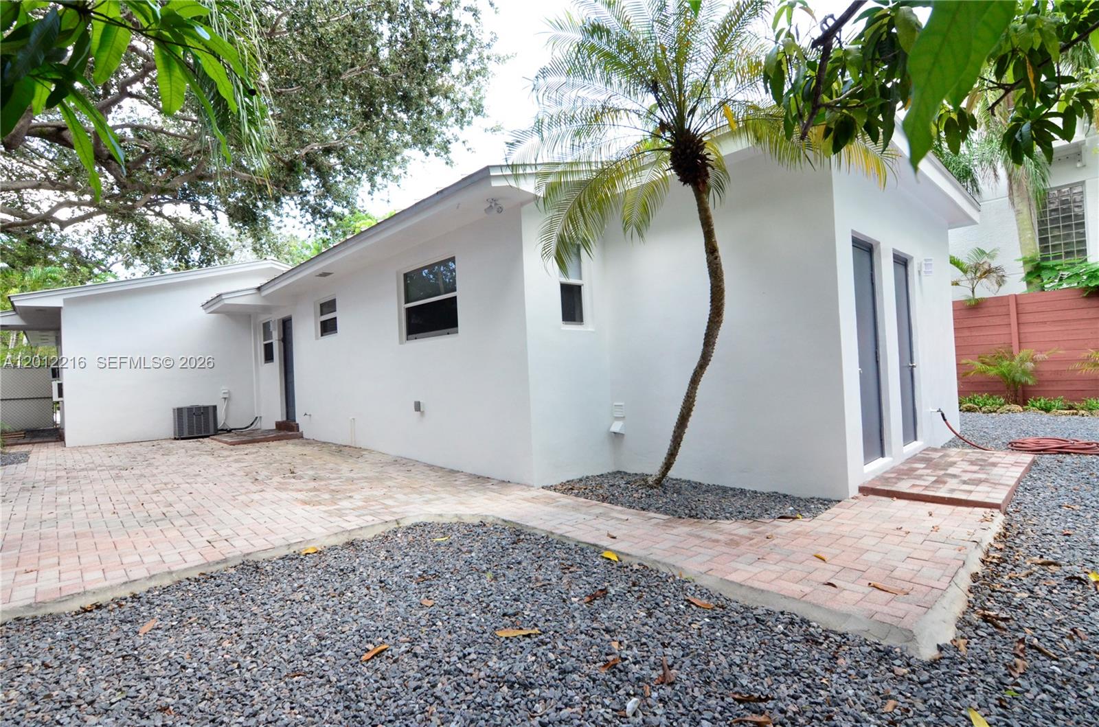 JACKSON PEACOCKS SUB - Residential Lease