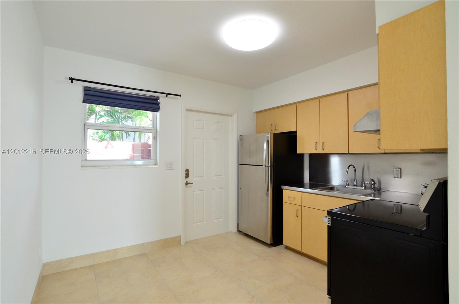 3050 VIRGINIA ST Front