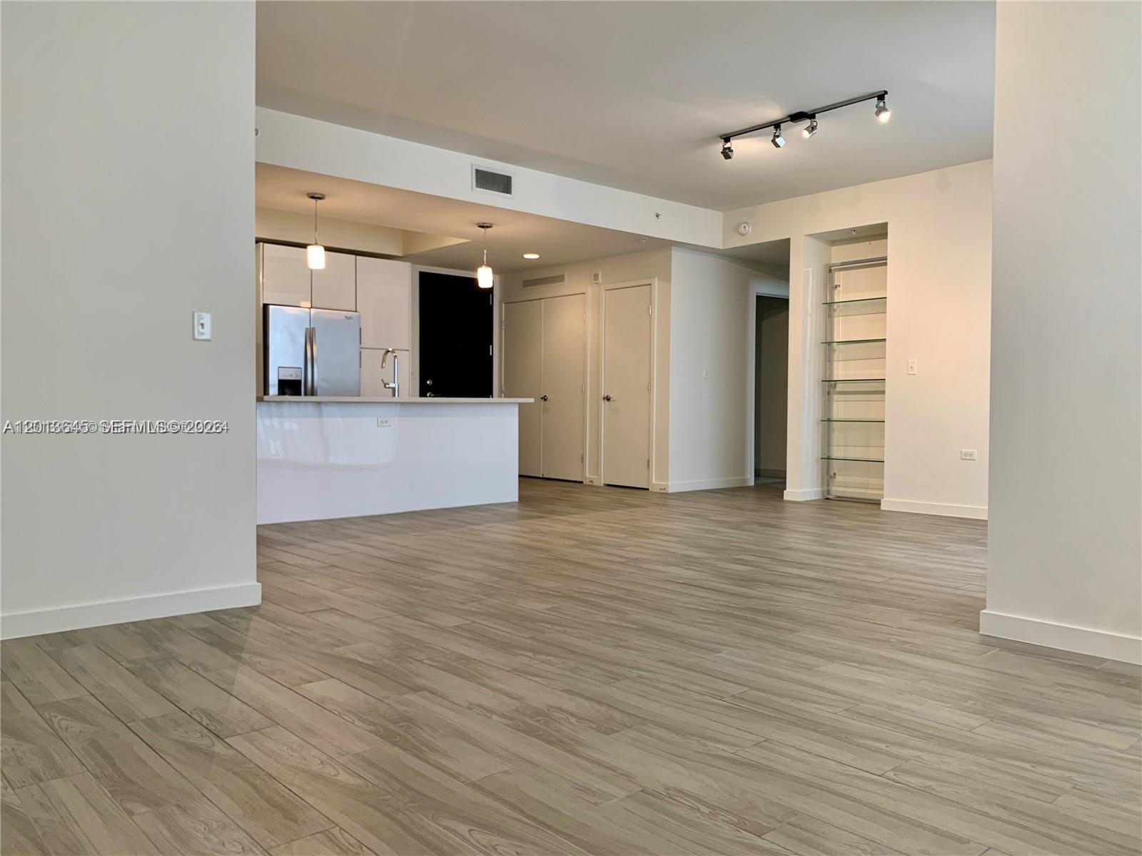 999 SW 1st Ave 2712