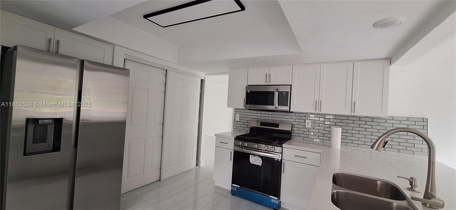 KNOLLS 1ST SECTION - Residential