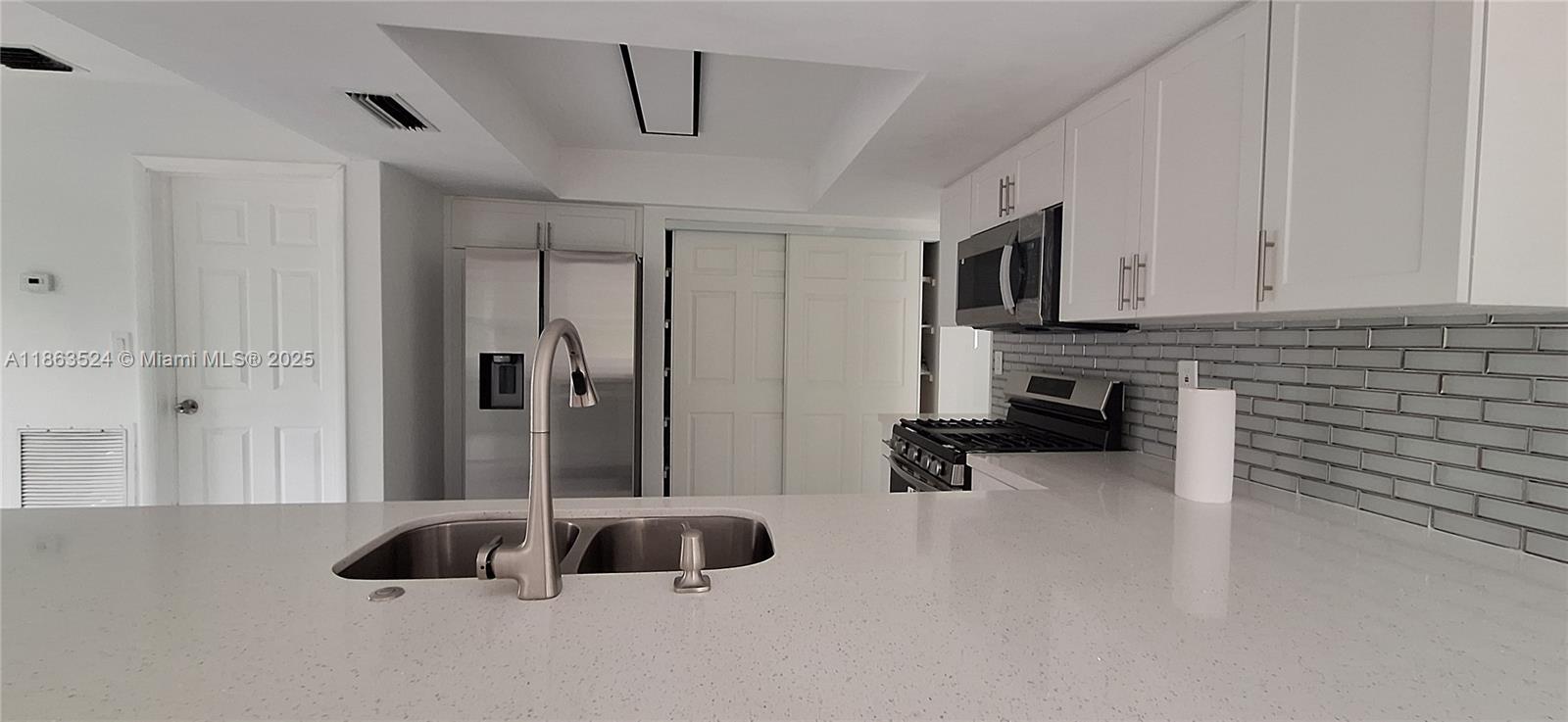 KNOLLS 1ST SECTION - Residential