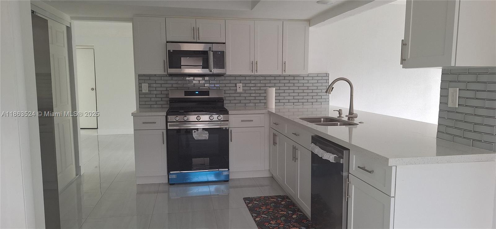 KNOLLS 1ST SECTION - Residential