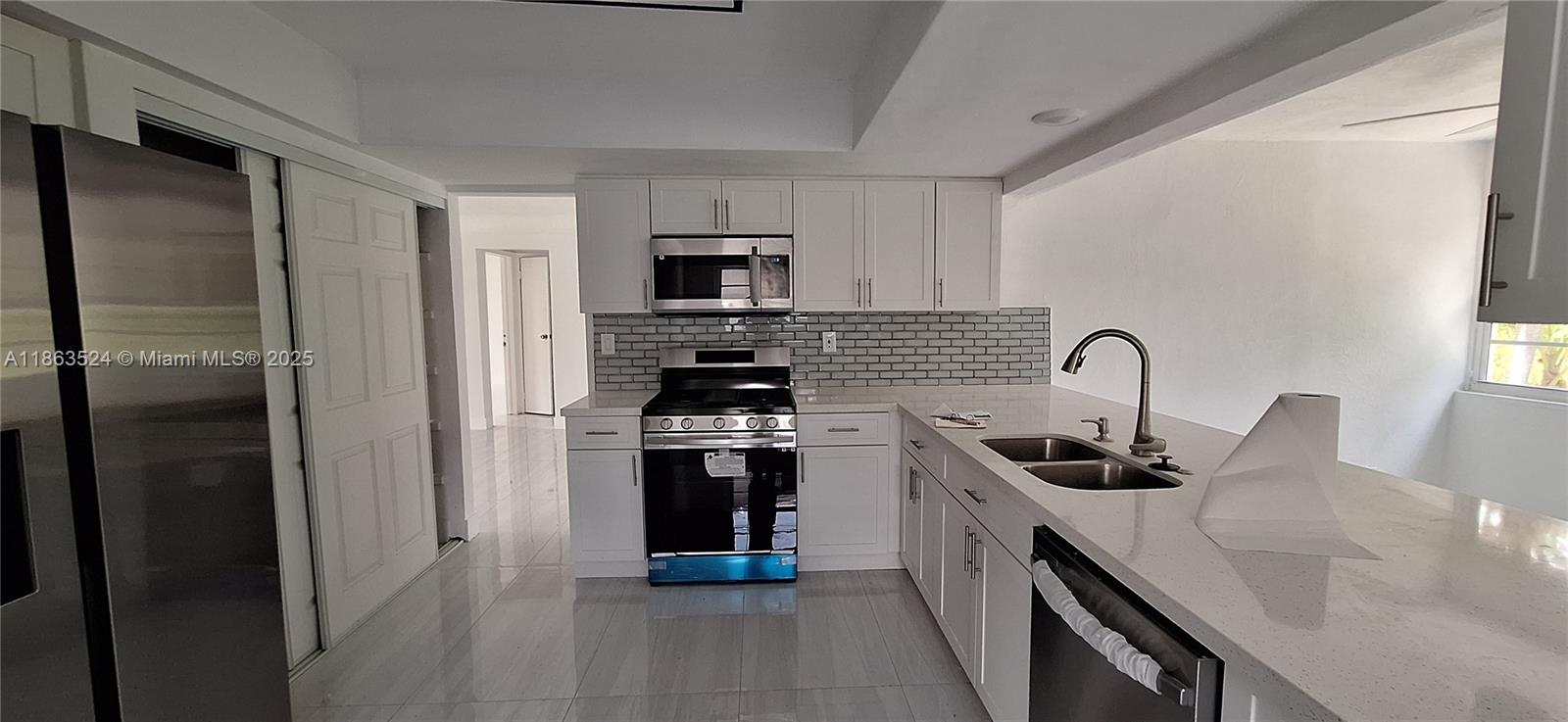 KNOLLS 1ST SECTION - Residential