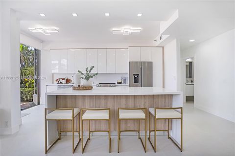 19101 Mystic Pointe Dr 111 Aventura FL 33180