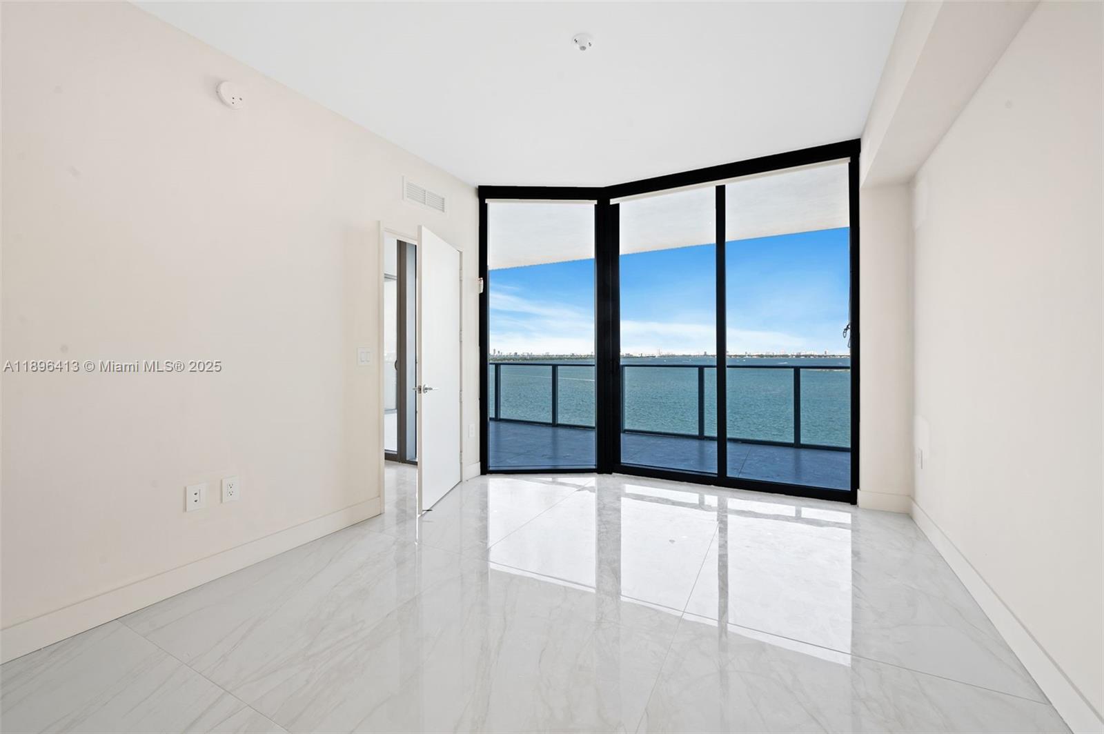 ARIA RESERVE - Residential Lease