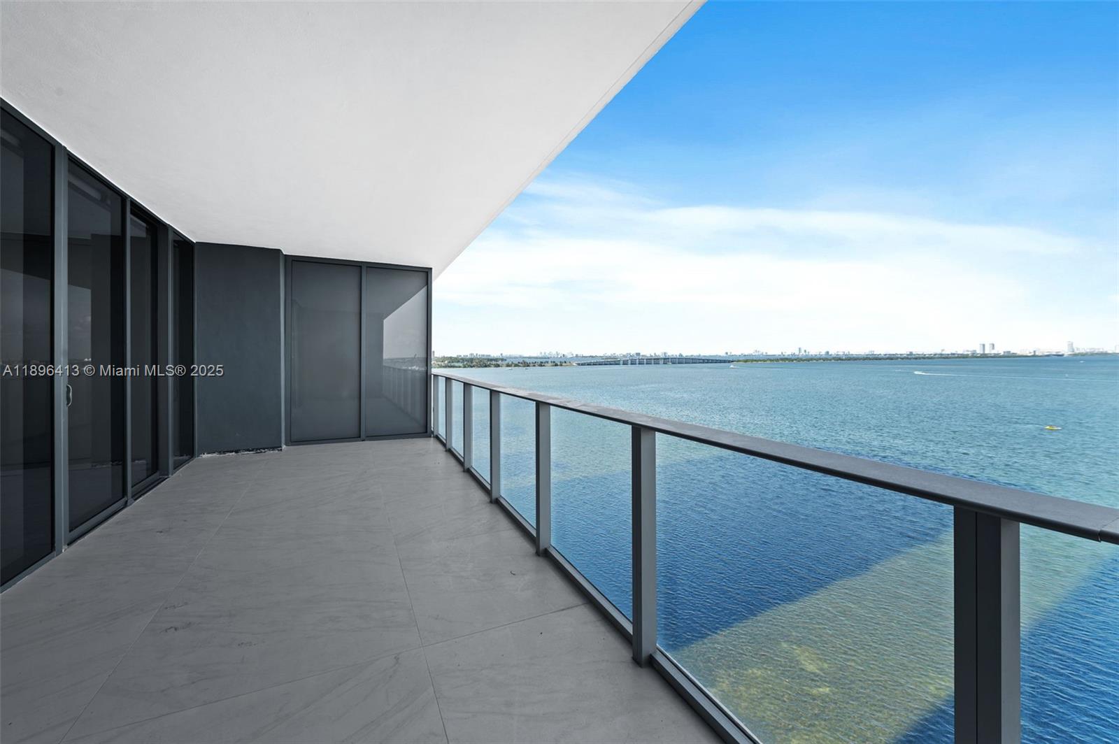 ARIA RESERVE - Residential Lease