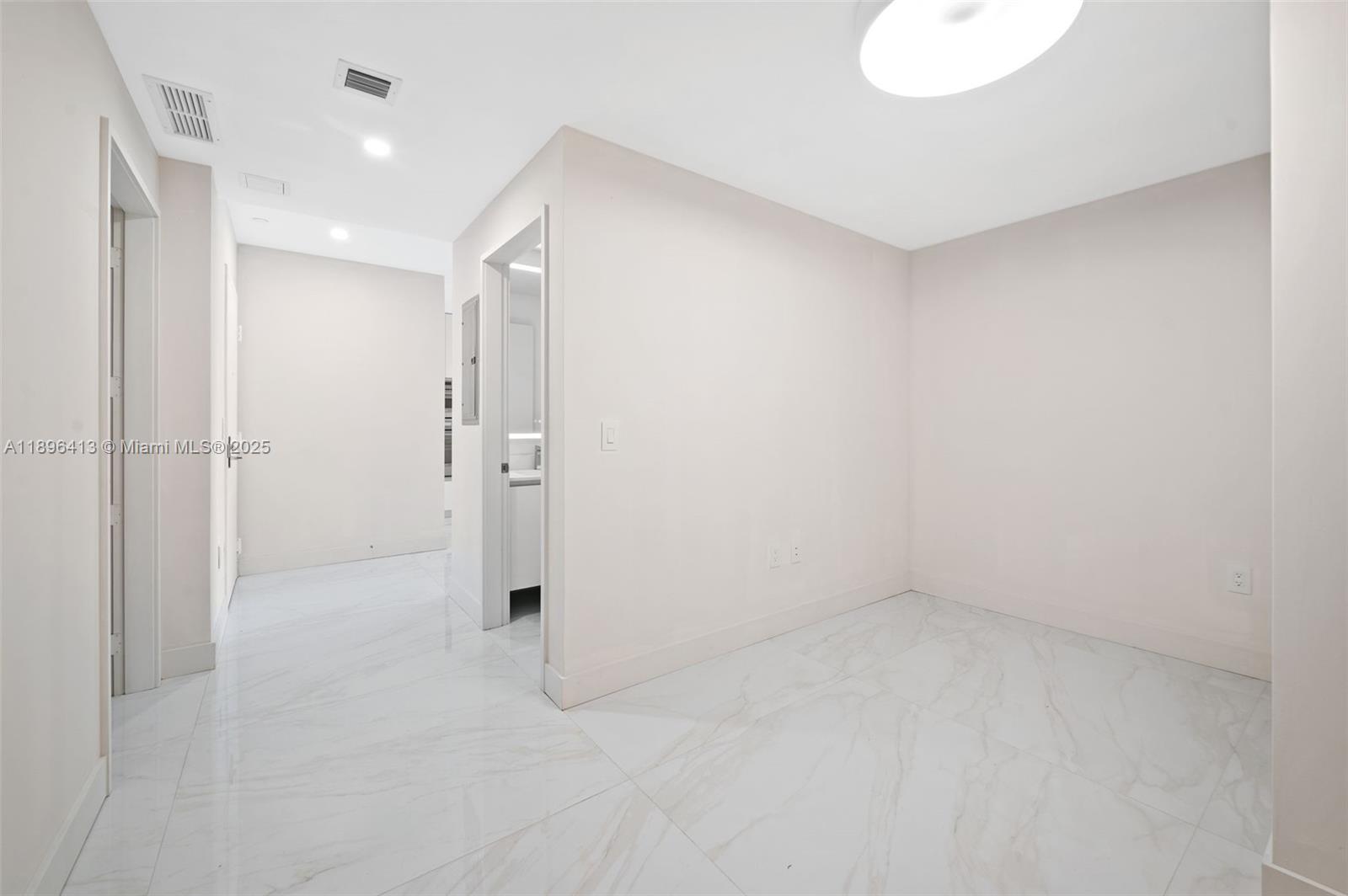 ARIA RESERVE - Residential Lease