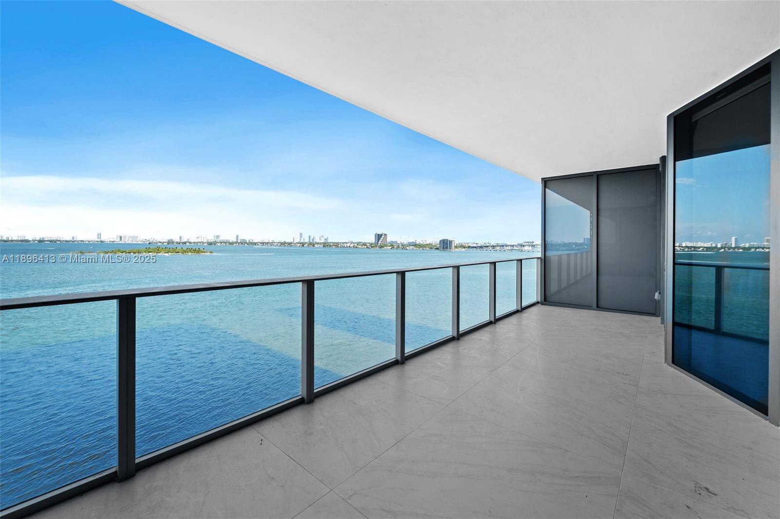 ARIA RESERVE - Residential Lease
