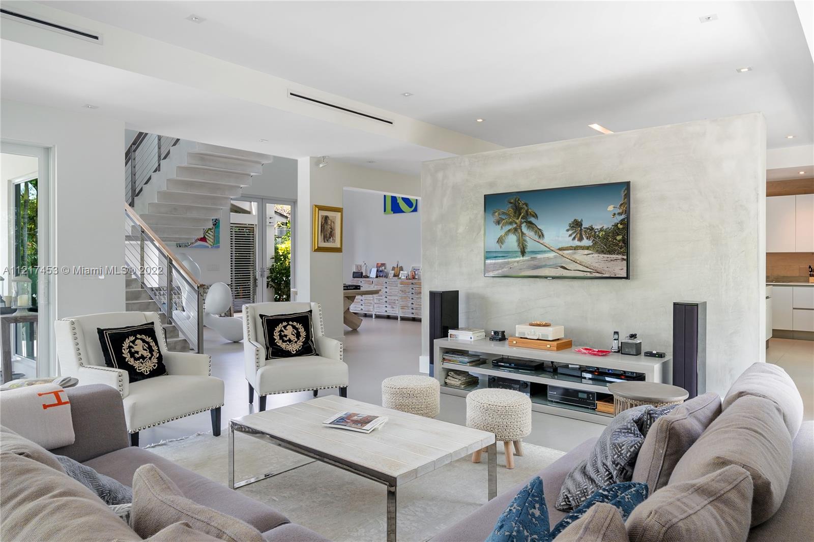 MASHTA ISLAND A REPLAT OF - Residential