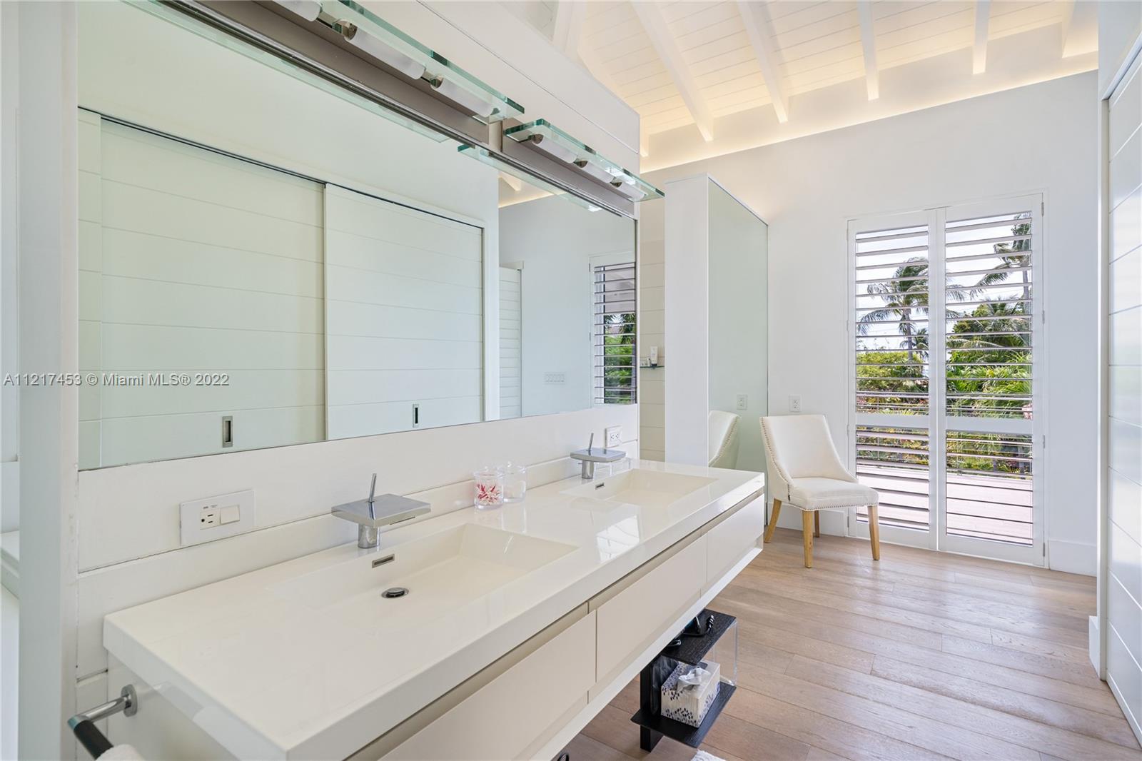 MASHTA ISLAND A REPLAT OF - Residential