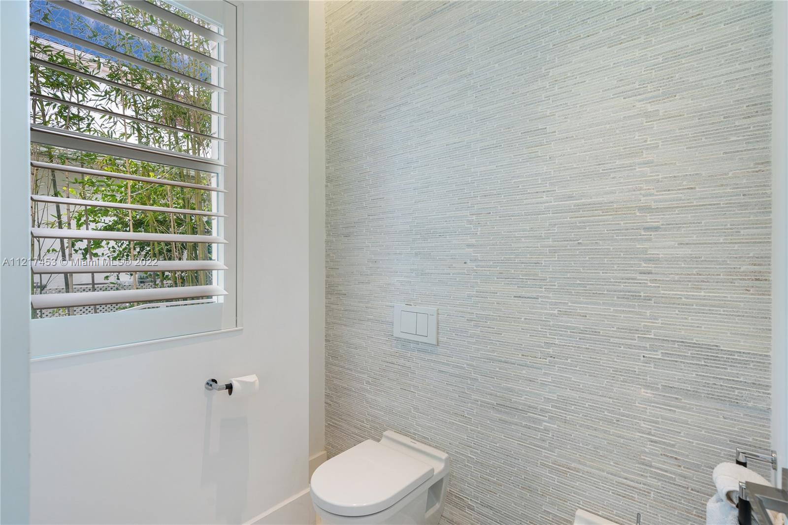 MASHTA ISLAND A REPLAT OF - Residential