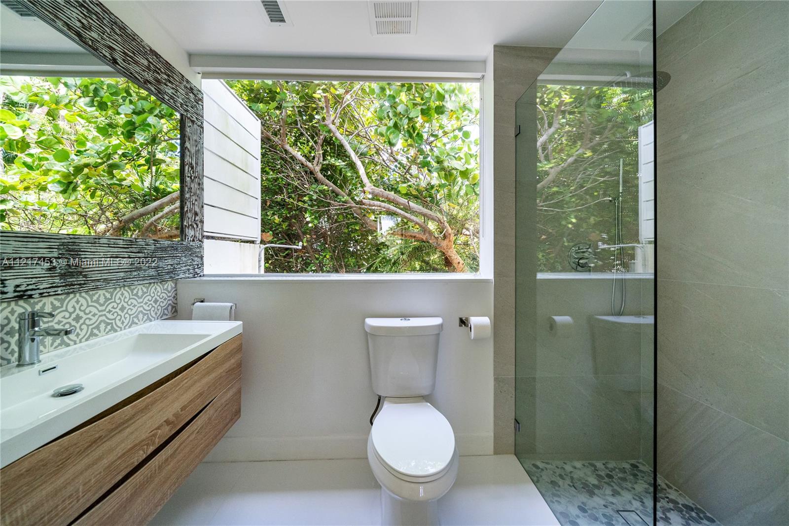 MASHTA ISLAND A REPLAT OF - Residential