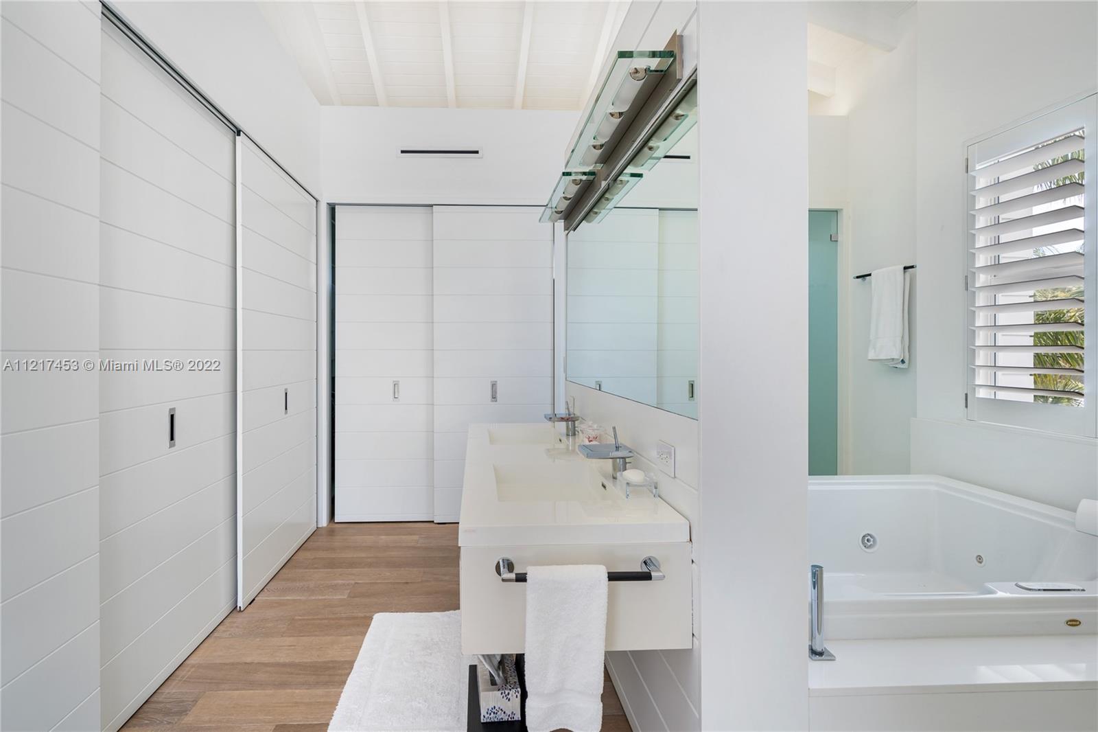 MASHTA ISLAND A REPLAT OF - Residential