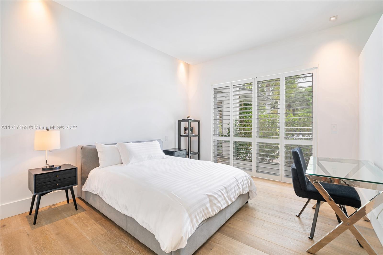 MASHTA ISLAND A REPLAT OF - Residential