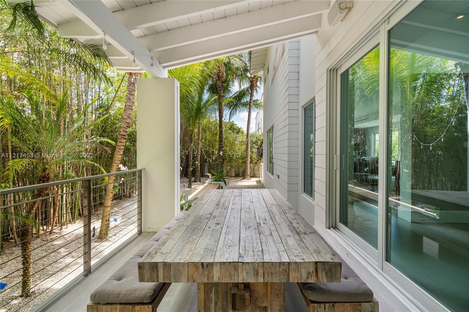 MASHTA ISLAND A REPLAT OF - Residential