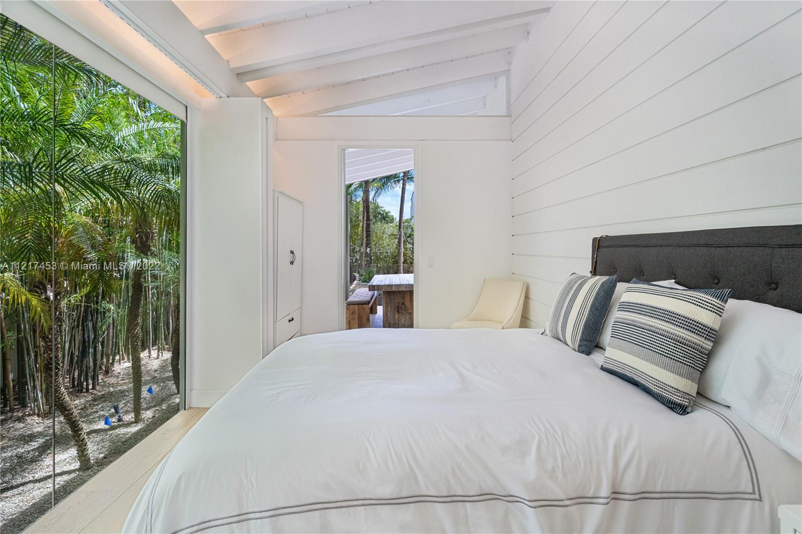 MASHTA ISLAND A REPLAT OF - Residential