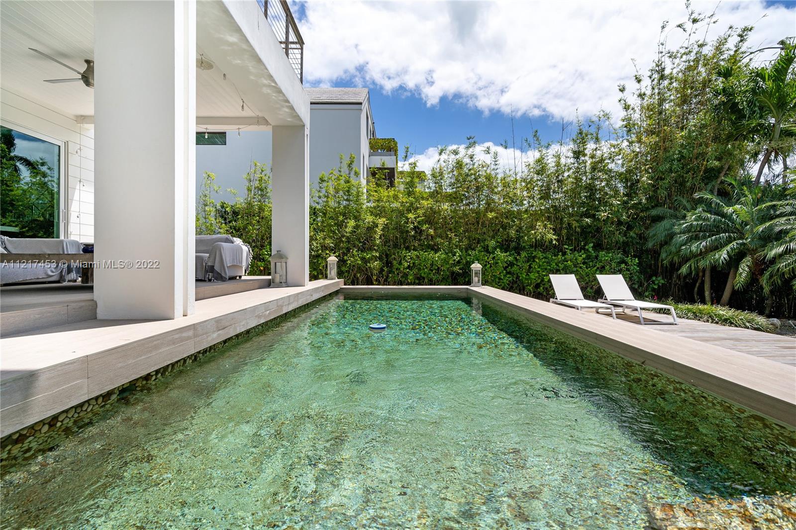 MASHTA ISLAND A REPLAT OF - Residential