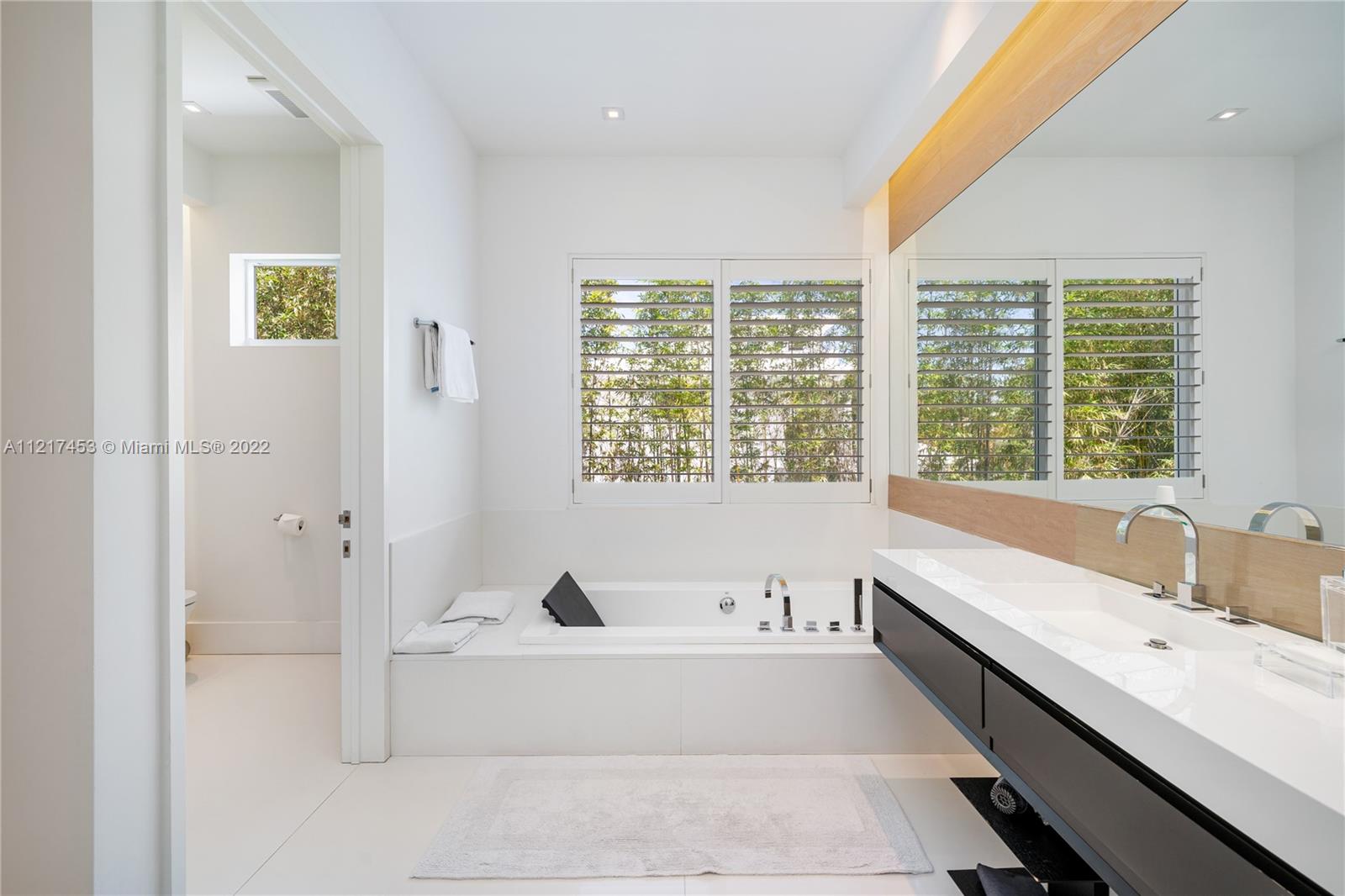 MASHTA ISLAND A REPLAT OF - Residential