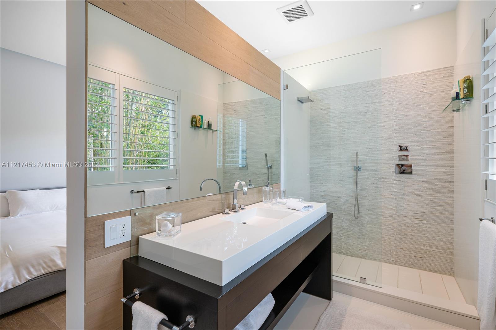 MASHTA ISLAND A REPLAT OF - Residential