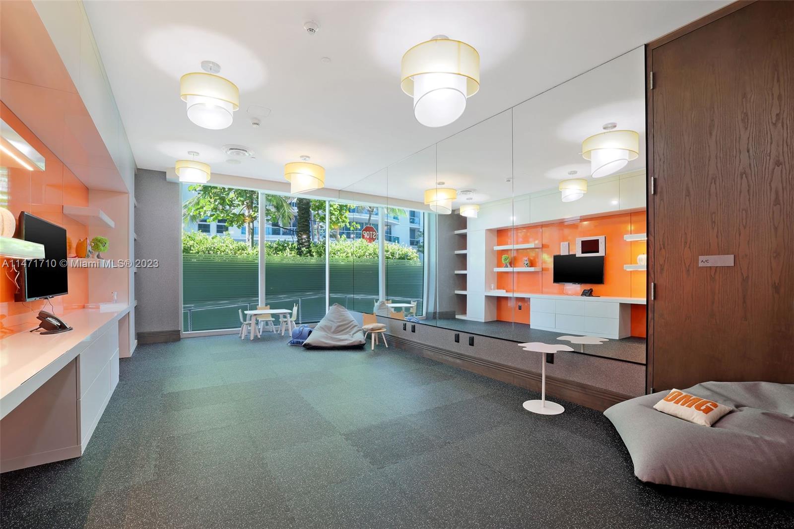 ALTOS DEL MAR NO. 5 - Residential