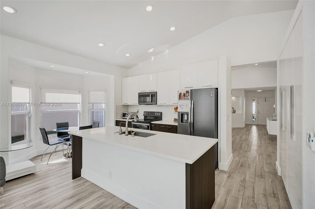 Photo of 4928 SW 33rd Way, Hollywood, FL 33312 (MLS # A11988629)