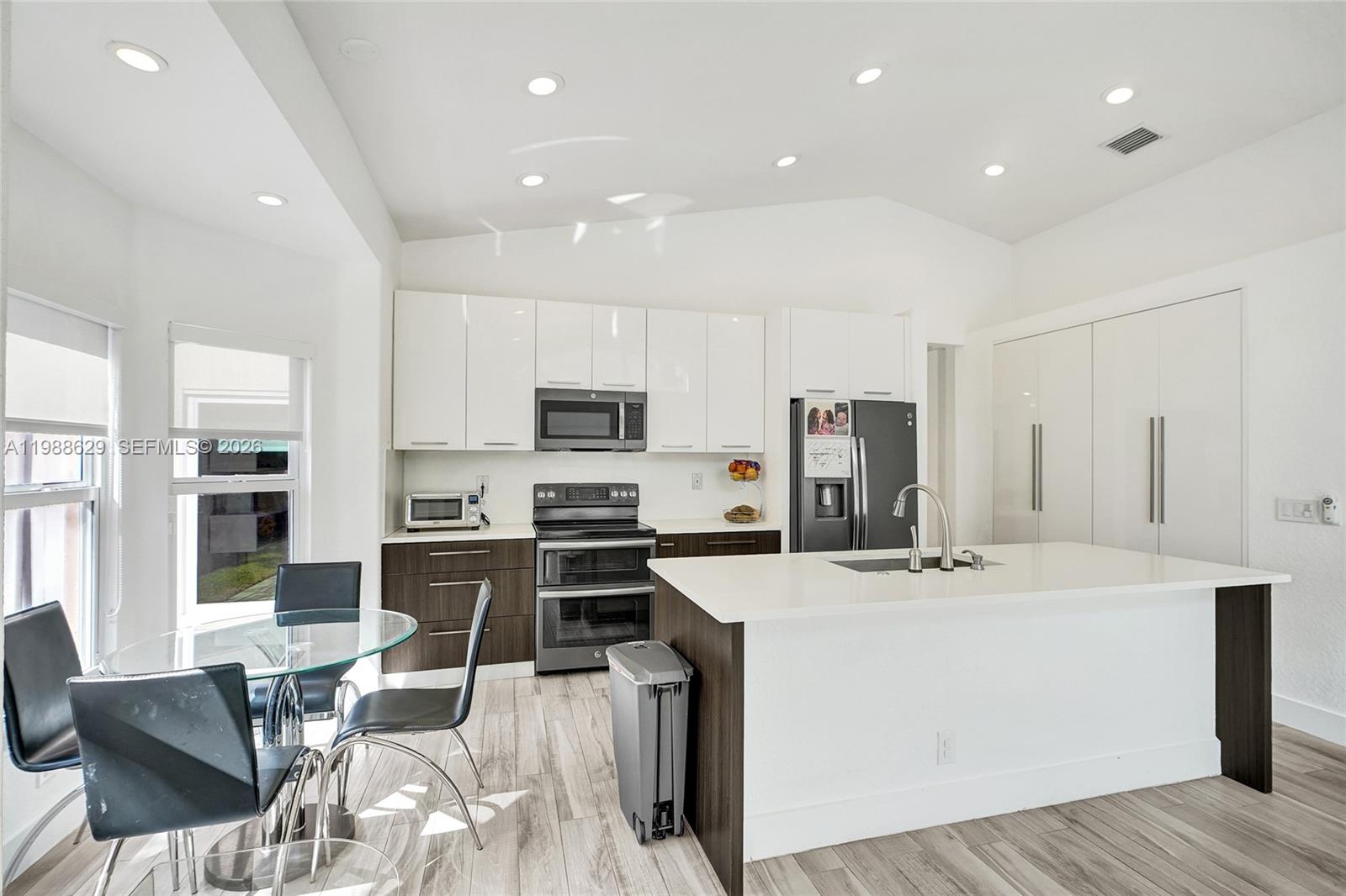 BANYAN OAKRIDGE PLAT - Residential