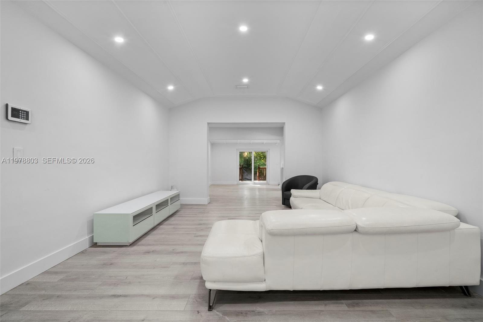 1262 SW 15th Ter