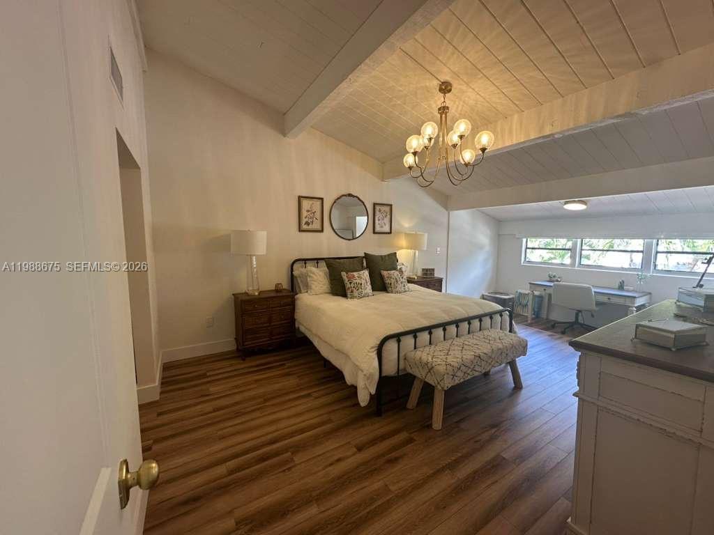 SUNSET PARK LAKE VILLAS S - Residential