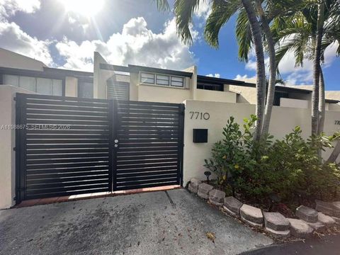 Photo of Miami, FL 33173 (MLS # A11988675)