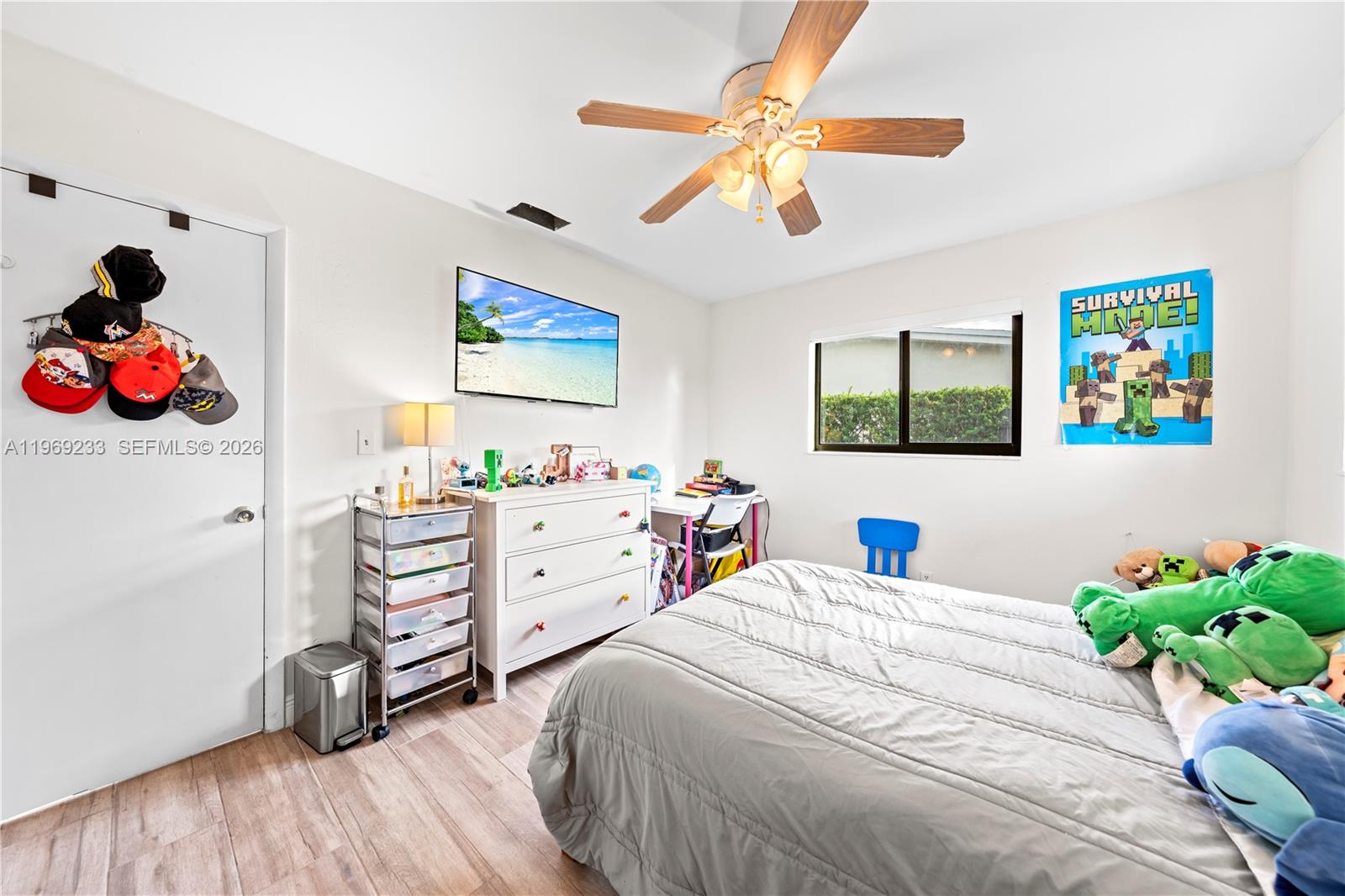 PALM SPRINGS LAKES 5TH AD - Residential Lease