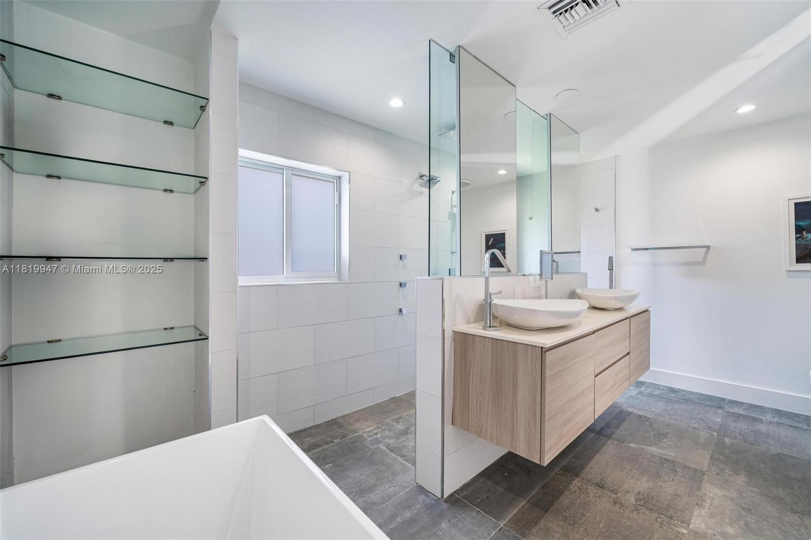 BISCAYNE POINT - Residential