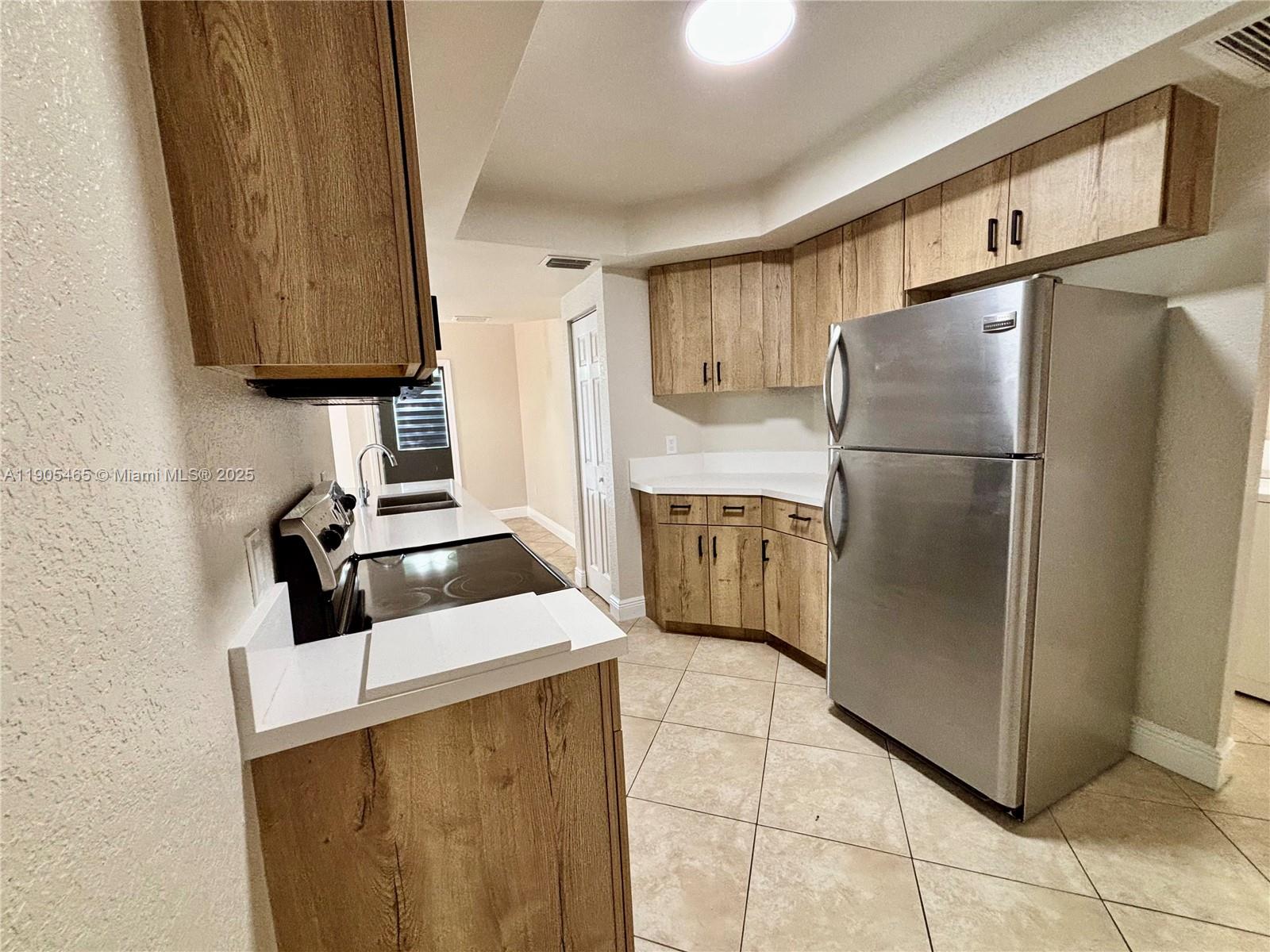 VILLAS DE TUSCANY CONDO - Residential Lease