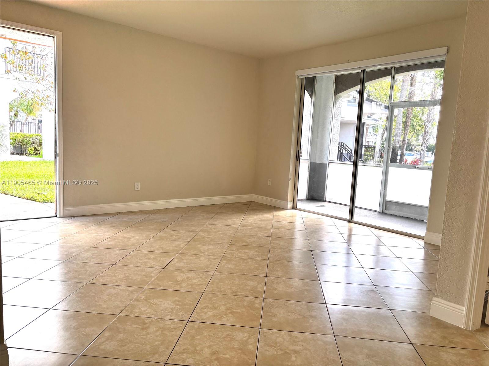 VILLAS DE TUSCANY CONDO - Residential Lease