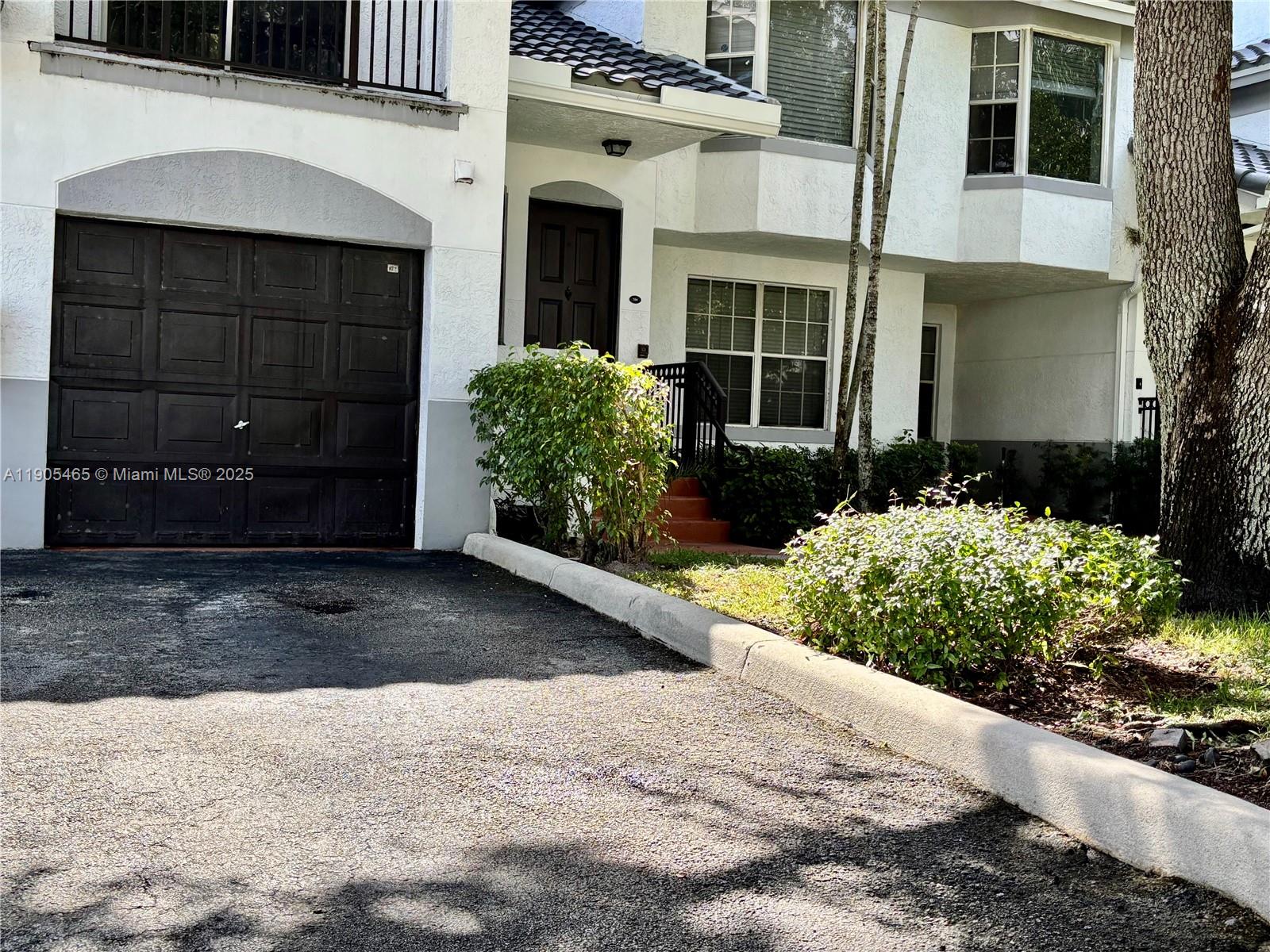 VILLAS DE TUSCANY CONDO - Residential Lease