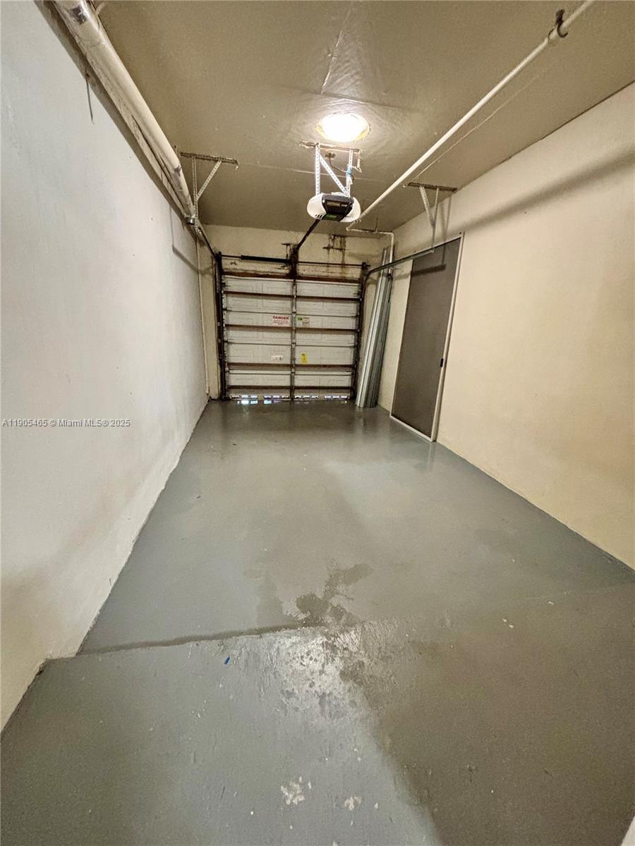 VILLAS DE TUSCANY CONDO - Residential Lease