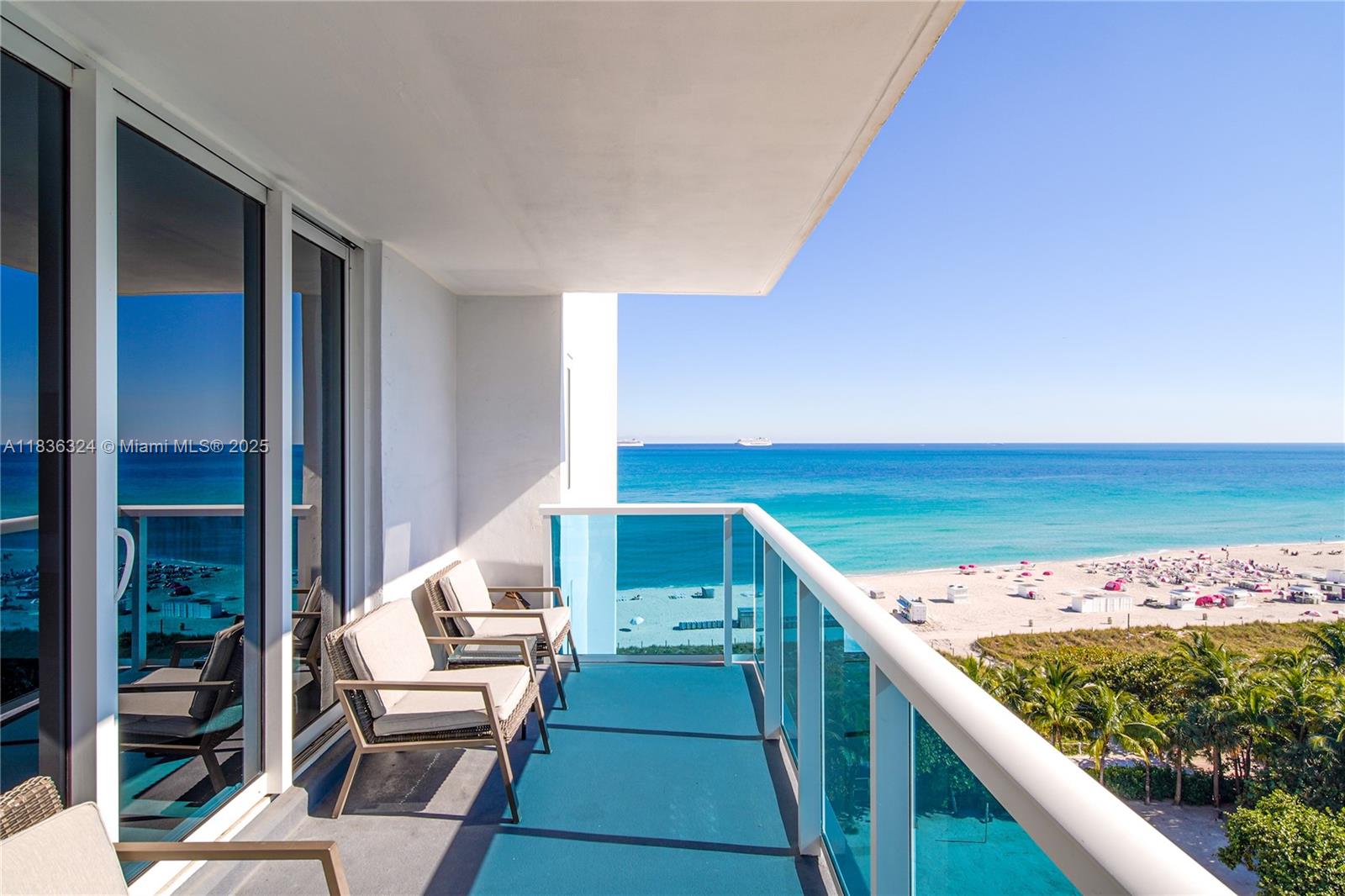2301 Collins Ave 909