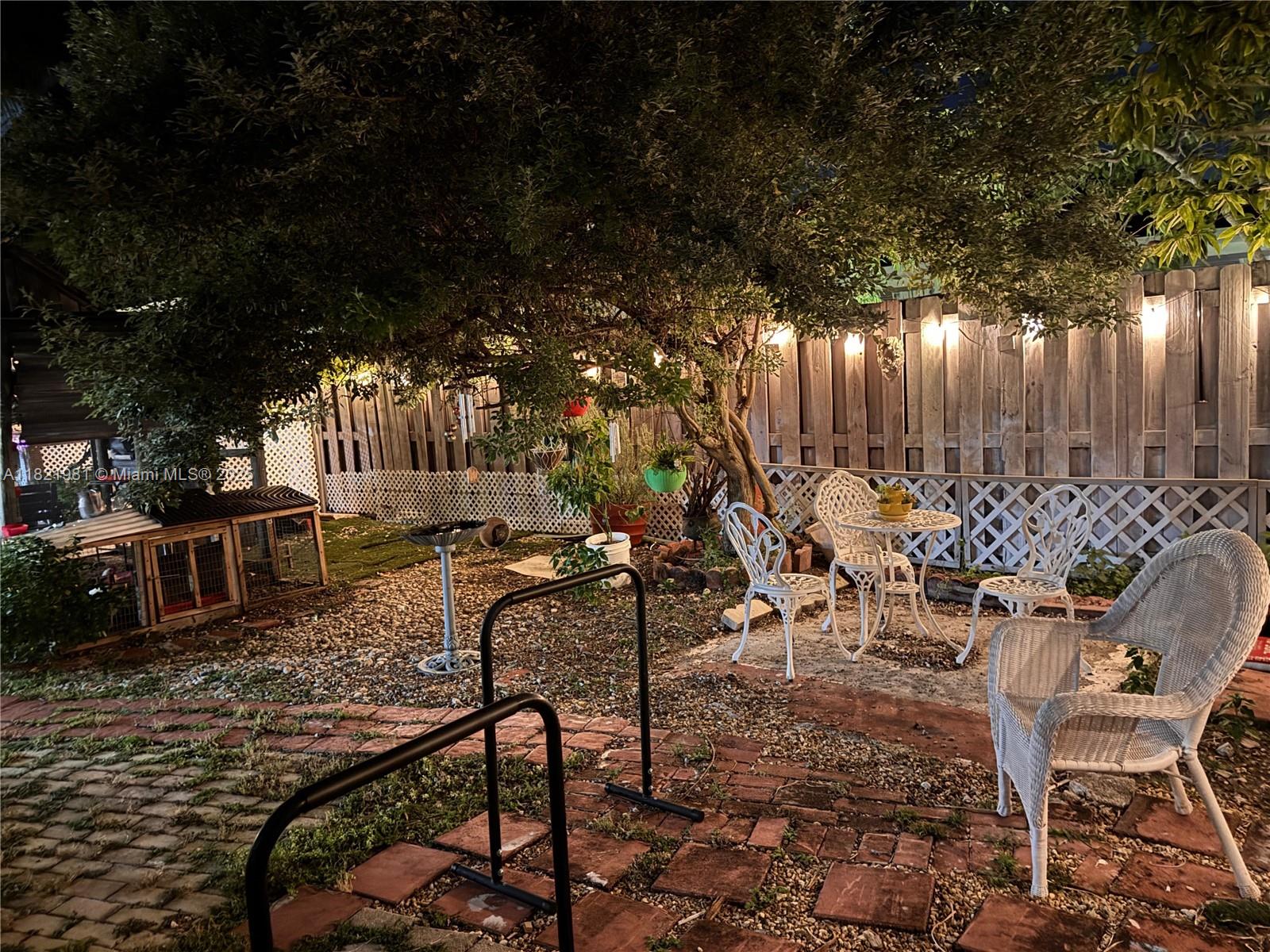 LAGUNA PONDS SEC I - Residential