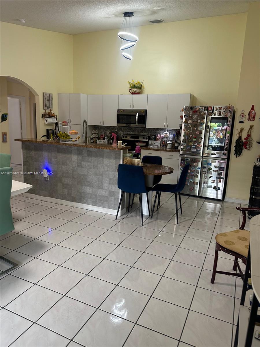 LAGUNA PONDS SEC I - Residential