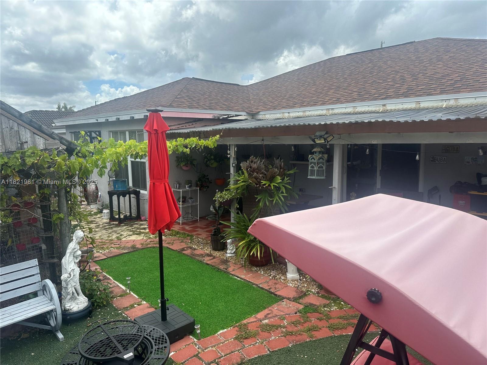 LAGUNA PONDS SEC I - Residential